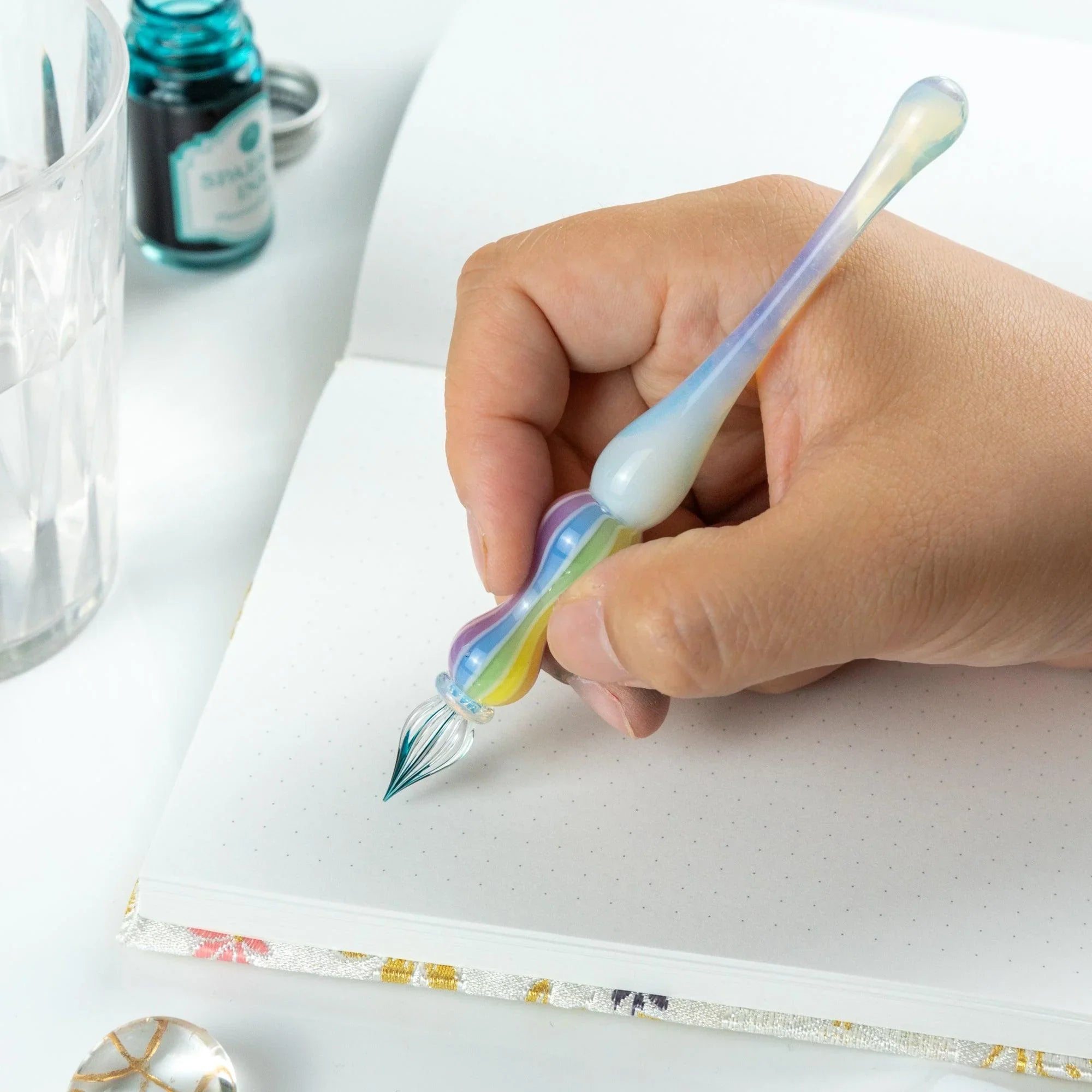 Close-up detail of White variant showing clear glass clarity and smooth surface quality showing product quality and design