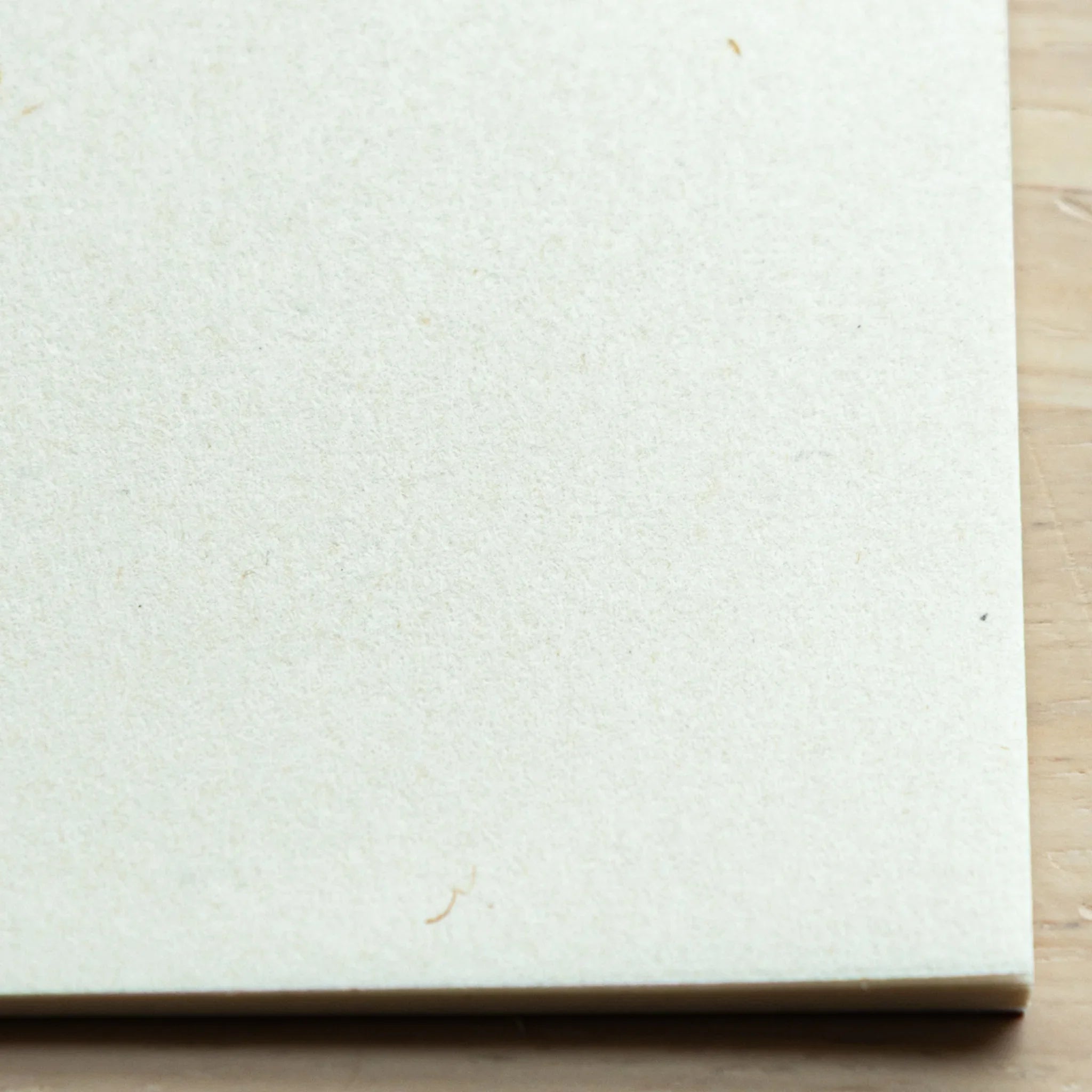 Writing test on washi paper showing ink interaction with absorbent artisanal paper surface characteristic properties