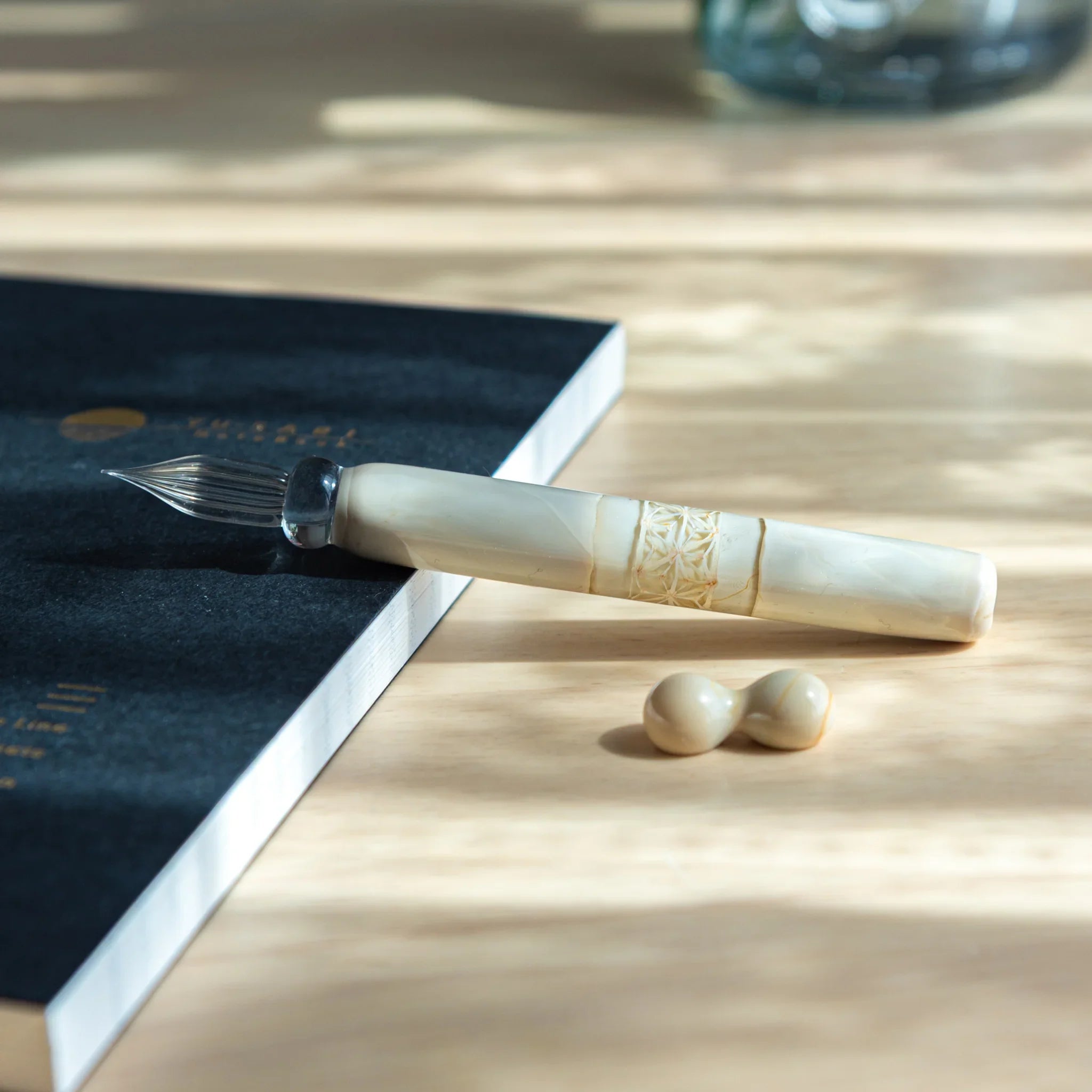White glass dip pen with asa no ha hemp leaves pattern band, brush nib and wooden round pen rests set