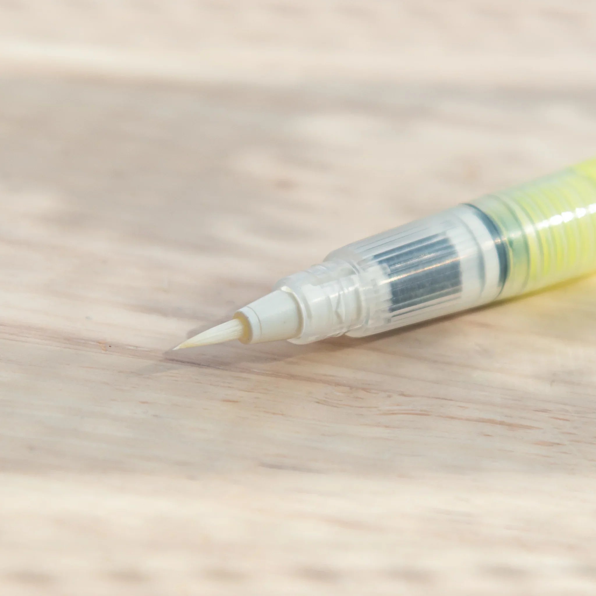 Akashiya Sai Water Brush Pen - watercolor brush pen showing brush pen color options and finish presentation details
