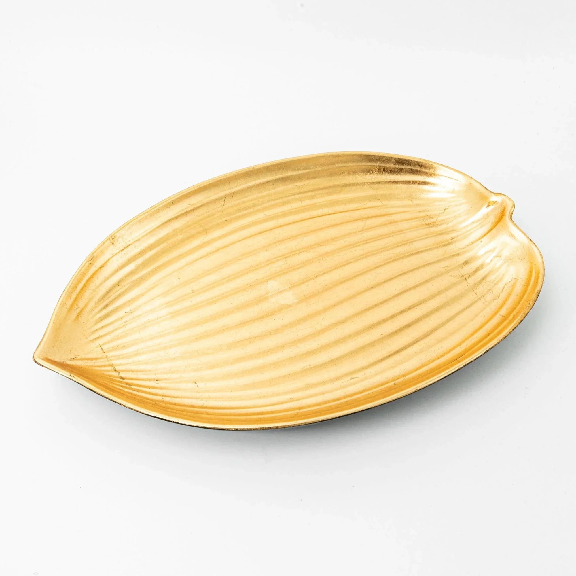 Traditional Echizen lacquer pen tray depicts bamboo foliage with gold leaf accents, refined for organizing writi