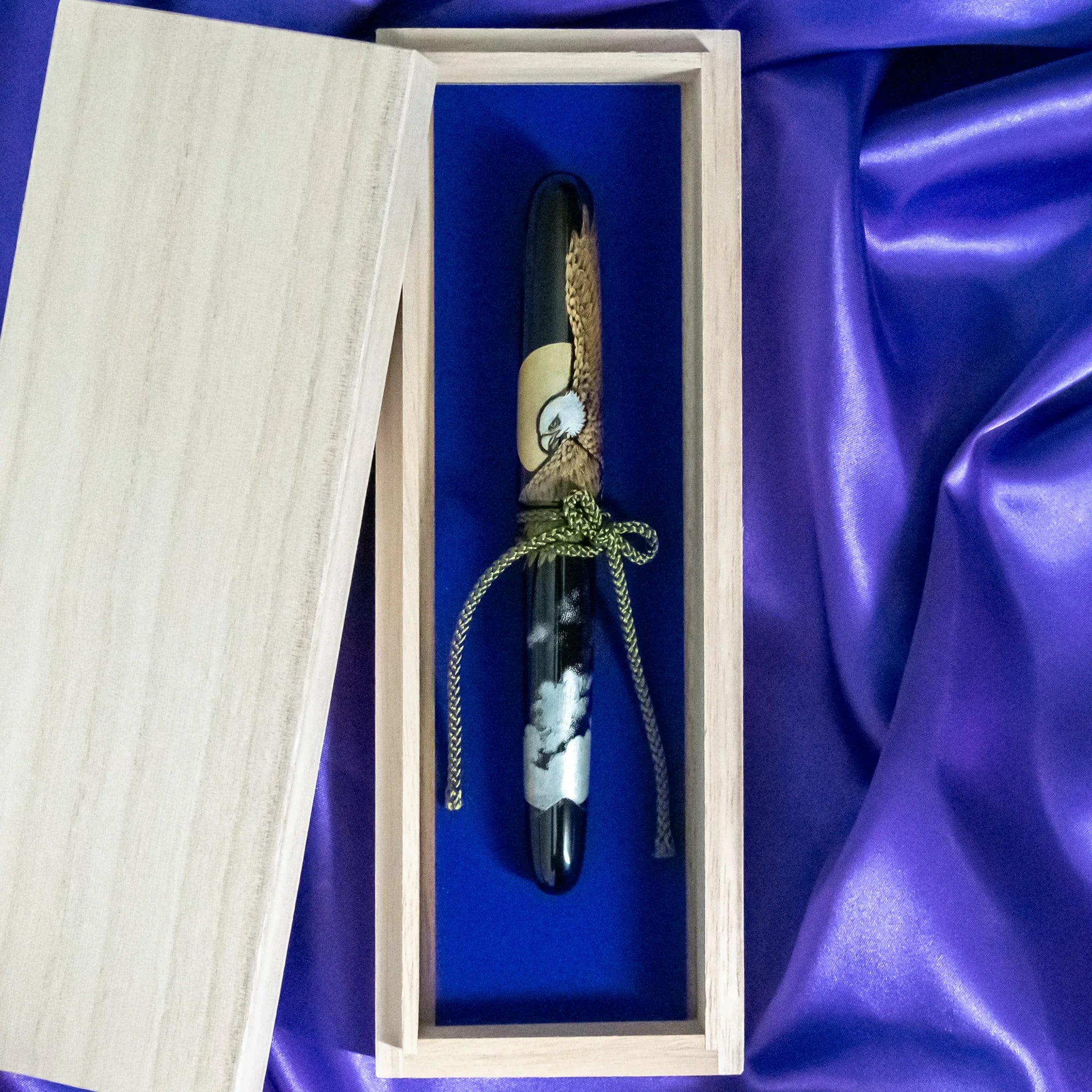 Chinkin Hawk Echizen lacquered fountain pen in wooden gift box with blue silk showing product quality and design details