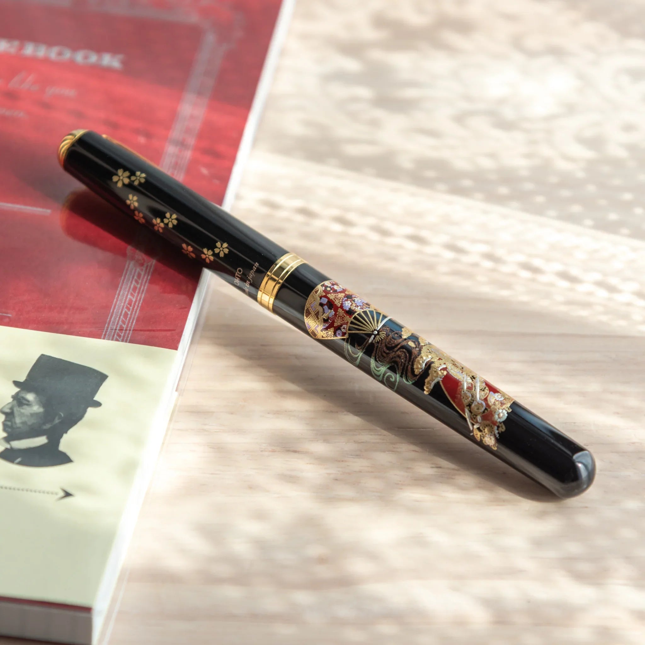 Kyoto Elegance Yamanaka fountain pen displays hand-painted lacquer traditional cultural design for writing