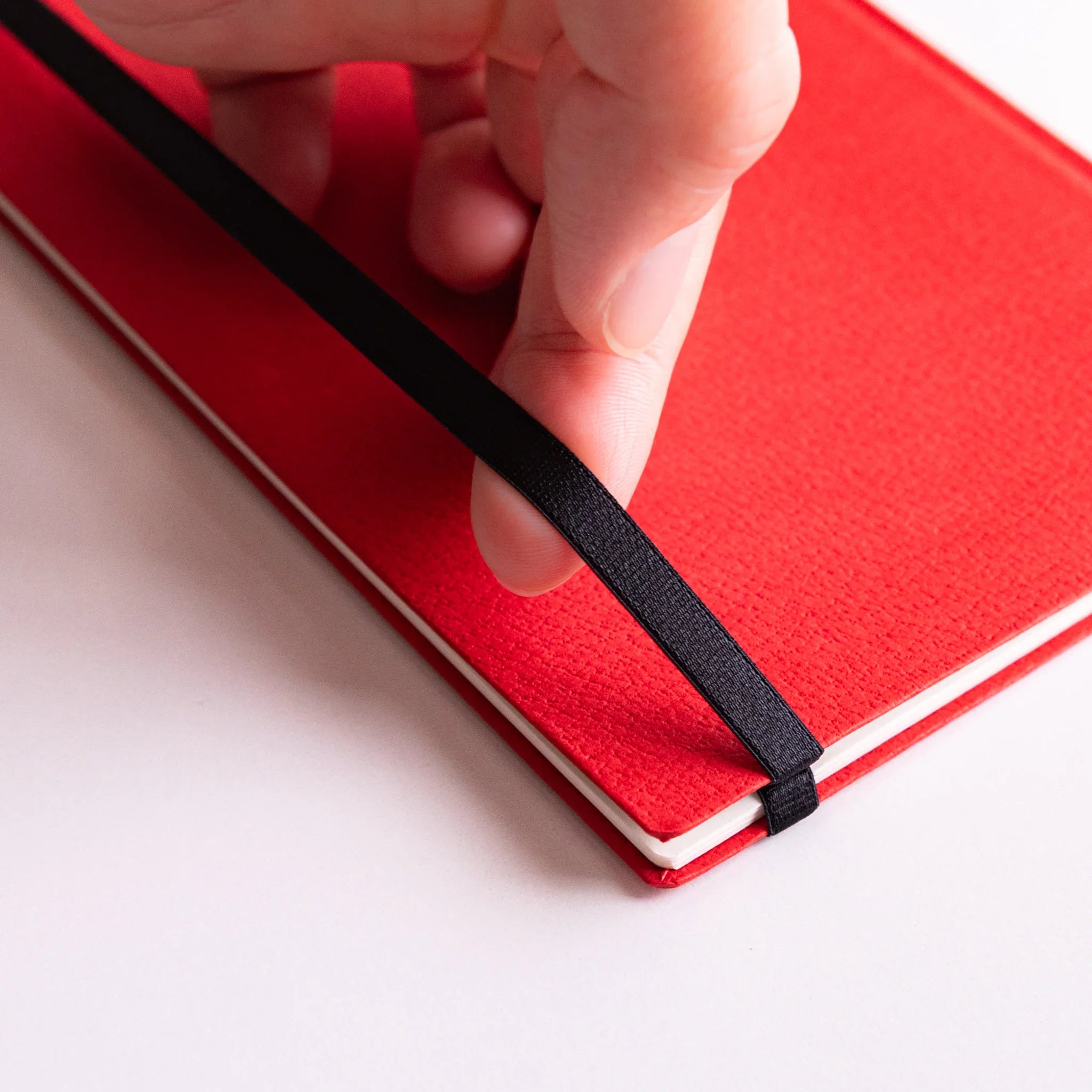 Multi-Use Notebook Band for Dressco B6 Variant Size, diagonal perspective of product providing full visual representation and