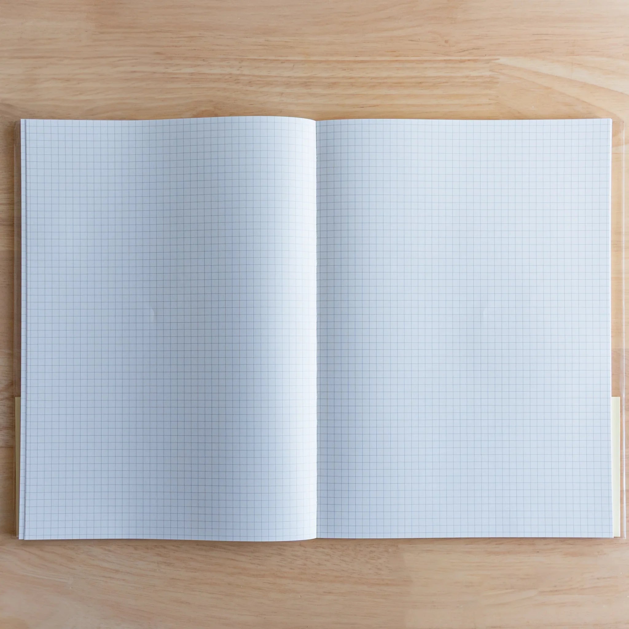 Apica Premium CD Notebook Silky navy charcoal hard cover interior page close up smooth silk paper texture Japan
