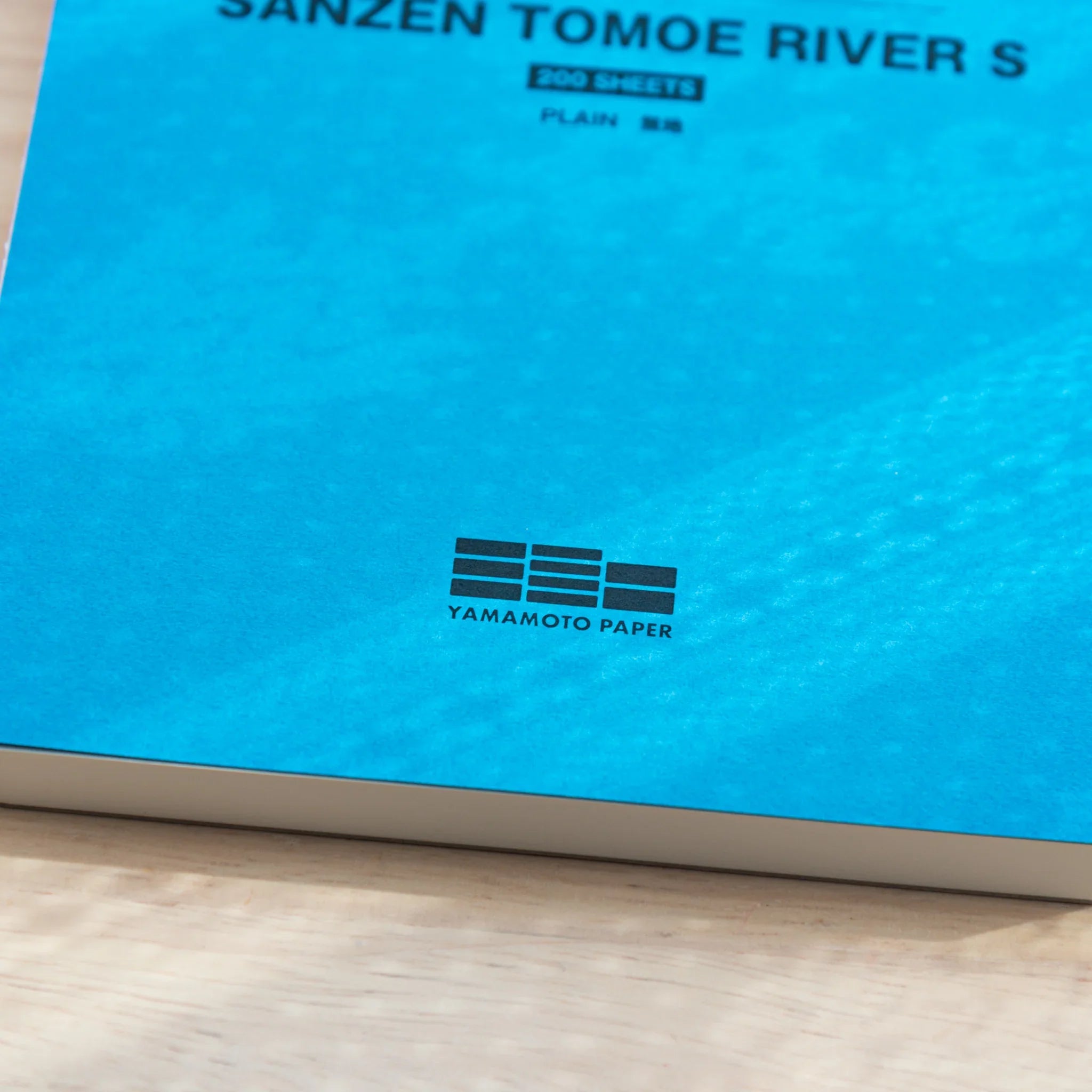 Sanzen Tomoe River Writing Pad A5 displayed showing fine quality Japanese paper, writing pad, 68gsm Japanese paper